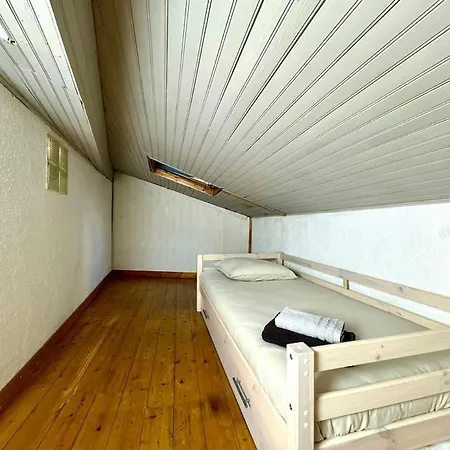 Maison Entre Pont Et Cathedrale *